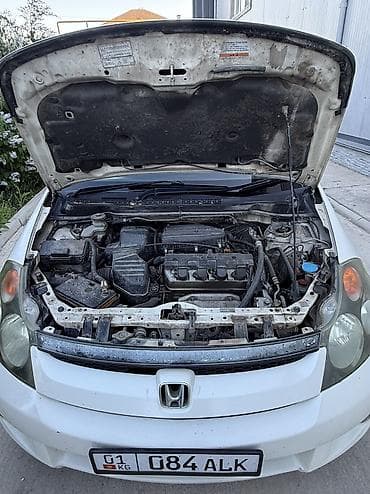 бардачок стрим: Honda Stream: 2004 г., 1.7 л, Автомат, Бензин, Минивэн — 9