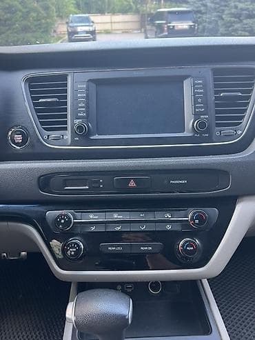 kia karnaval: Kia Carnival: 2019 г., 2.2 л, Автомат, Дизель, Минивэн — 10