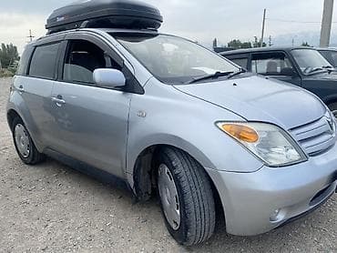 Toyota Ist: 2003 г., 1.3 л, Автомат, Газ, Хэтчбэк