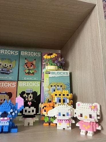 kombi nova hot: Набор миниатюрных фигурок из строительных блоков BRICKS. На базаре по — 3