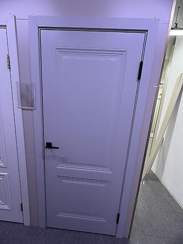 Межкомнатные двери классического дизайна, белый цвет. Особенности: - — 1