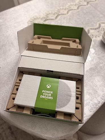 Продаю почти новую игровую приставку XBOX SERIES s 🎮 Общие сведения