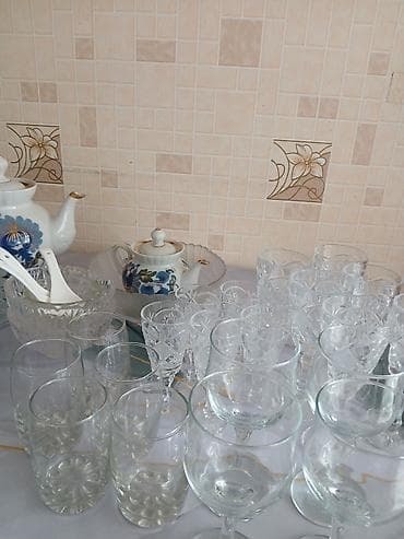 dinner table: Набор посуды для сервировки стола (стекло + фарфор) Состав: - — 1