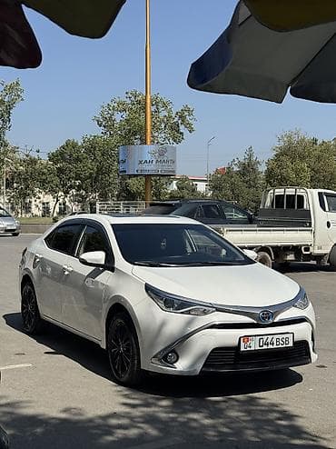 lexus 400 rx: Toyota Corolla: 2017 г., 1.8 л, Вариатор, Гибрид, Седан — 8