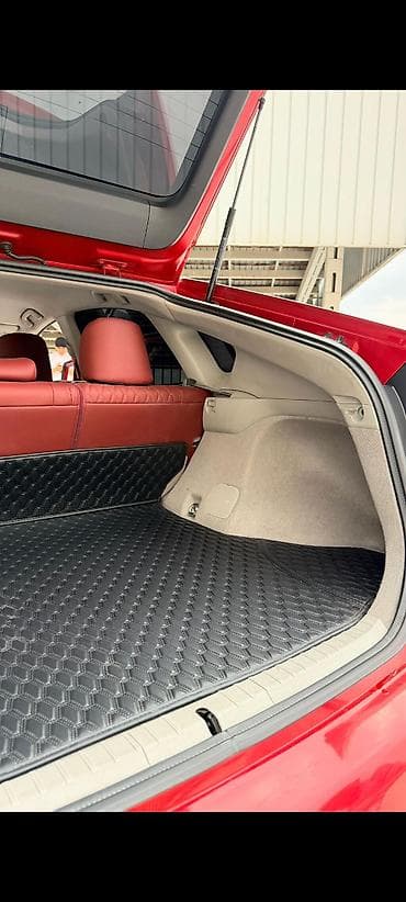 Транспорт: Toyota Prius: 2015 г., 1.8 л, Автомат, Гибрид, Хетчбек — 3