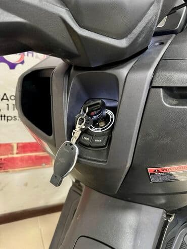 мотоциклы электронные: Тип скутера 180 куб. см, Бензин, Новый — 6