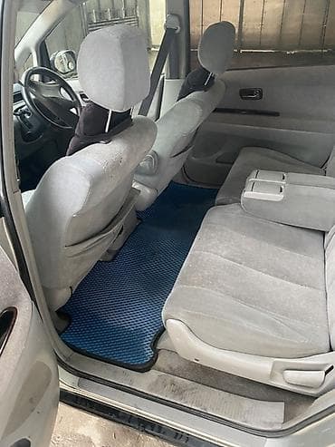 портер 2 салон: Toyota Nadia: 1998 г., 2 л, Автомат, Бензин, Хэтчбэк — 4
