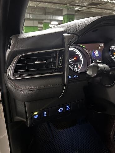 Продажа авто: Toyota Camry: 2019 г., Гибрид — 7