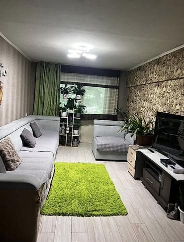 куплю двухкомнатную квартиру: 3 комнаты, 16 м² — 2