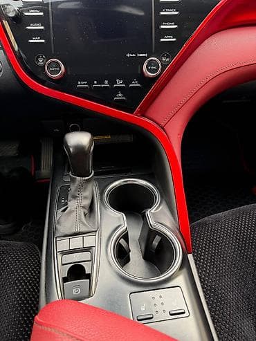 хром накладки: Toyota Camry: 2020 г., 2.5 л, Автомат, Бензин, Седан — 9