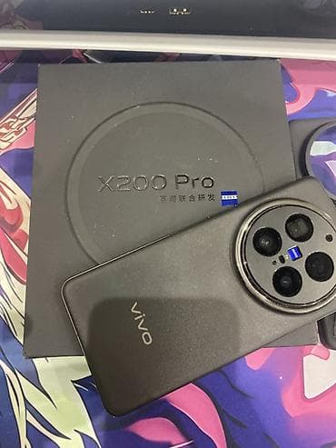 Vivo X200 Pro, Б/у, 256 ГБ, цвет - Черный, 2 SIM