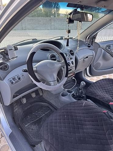 1000 к: Toyota Yaris: 1999 г., 1 л, Ручные, Бензин, Хэтчбэк — 9