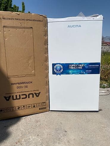 poco 1: Продаю холодильник почти новый . звонить или написать только по — 2