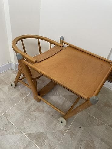 dinner table: Детский деревянный стульчик-трансформер (ретро) б/у - 2 в 1: высокий — 1