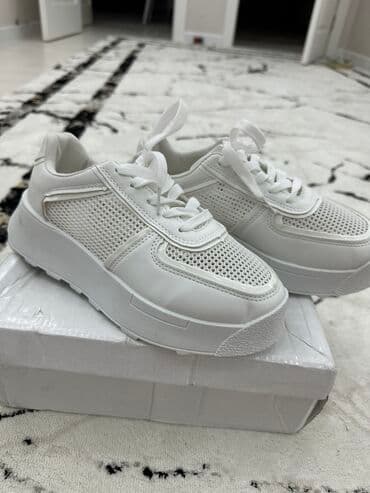 искры для обуви: Новые кроссовки весенние легкие, размер-36!
Продаю ниже себестоимости — 5