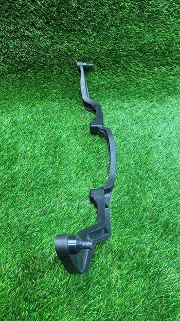 n62: Кронштейн Bmw X5 48I E70 (Е70) N62B48 4 2007 (б/у)  Марка: BMW Модель — 4