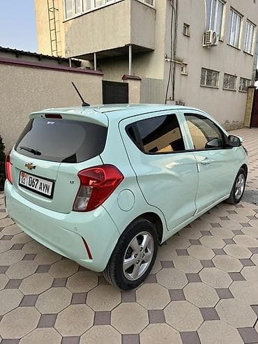 шевроле spark: Chevrolet Spark: 2017 г., 1 л, Автомат, Бензин, Хэтчбэк — 3