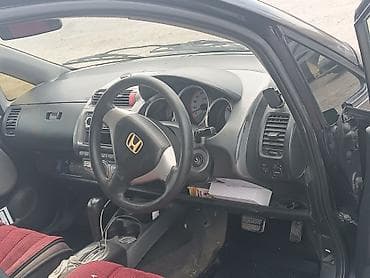 byd e6: Honda Fit: 2005 г., Автомат, Бензин, Хэтчбэк — 5