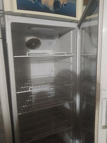 Холодильные витрины: Для напитков, Для молочных продуктов, Б/у — 6