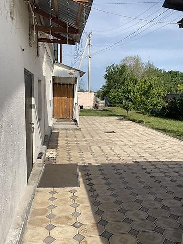 Кыймылсыз мүлк: Дом находится в центре с.Ленинское. Школа,садик, Глобус аптека всё в — 1