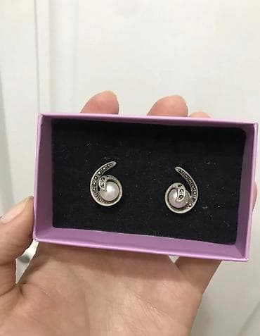 серебряный кулон: Серебряные сережки с жемчугом, 925 пробы, Отсутствует одна камушка, на — 1