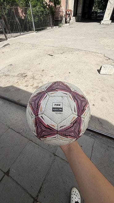 мяч фифа: Оригинальный Футбольный мяч Kelme, взятый из матча Кыргызской Жогорку — 3