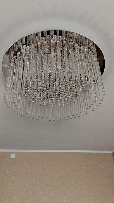 Продается люстра хрустальная