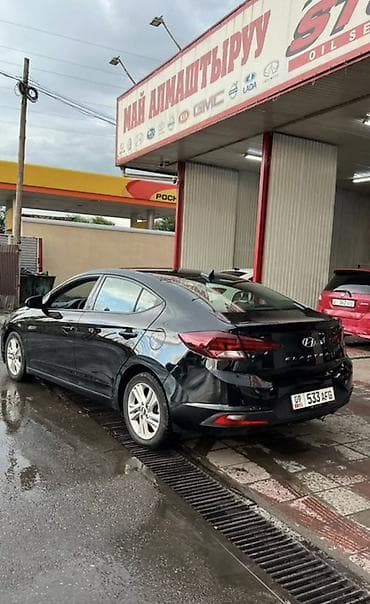 geely galaxy e5: Hyundai Elantra: 2019 г., 2 л, Автомат, Бензин, Седан — 2