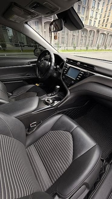 Унаа: Toyota Camry: 2018 г., Автомат, Бензин, Седан — 6