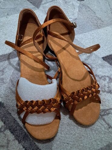 женские слипоны больших размеров: Женские танцевальные туфли 
 размер по стельки-25см — 1