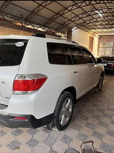 джип внедорожники: Toyota Highlander: 2011 г., 3.5 л, Автомат, Бензин, Кроссовер — 7