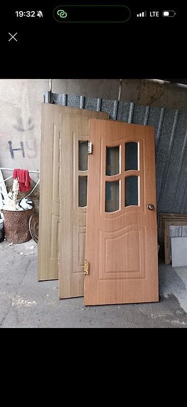 Межкомнатные дверные полотна с остеклением - Материал: МДФ/ДСП с at lalafo.kg Межкомнатные дверные полотна с остеклением - Материал: МДФ/ДСП с