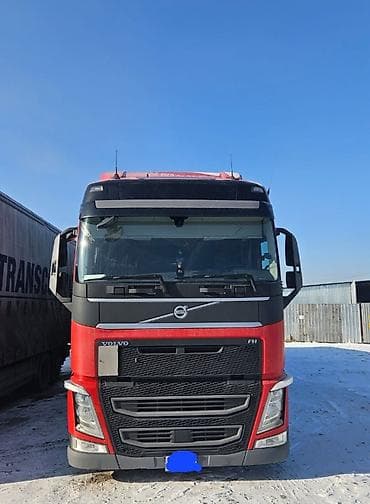 Тягач, Volvo, 2015 г., Тентованный