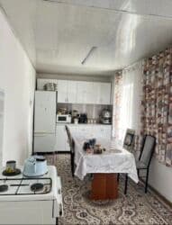 снять дом на длительный срок: 70 м², 4 комнаты, Подвал, погреб, Забор, огорожен — 3