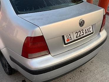 Volkswagen: Volkswagen Bora: 2001 г., 1.6 л, Ручные, Бензин, Седан — 5