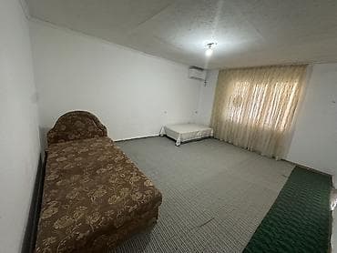 панельные дома: Сдается однокомнатный дом с собственной кухней и санузлом. Что — 1