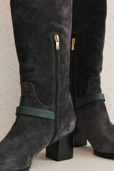 сапоги из натурального меха и кожи: Сапоги замшевые, производство Турция, последний 39,40 размер — 2