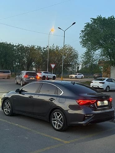 Kia Cerato: 2020 г., 1.6 л, Автомат, Бензин, Седан