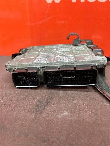 Детали двигателя и моторы в сборе: Блок управления Toyota Estima XR50 2GR FE (б/у) — — — — — — 1