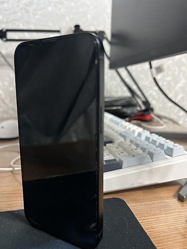 mix 3: IPhone 13, Б/у, 128 ГБ, Pacific Blue, Чехол, Кабель, Коробка, 83 % — 2