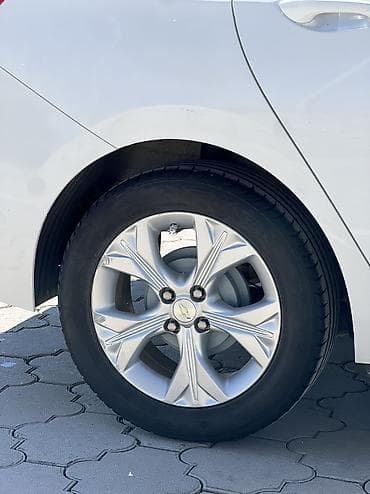 kia corento: Chevrolet Onix: 2020 г., 1 л, Автомат, Бензин, Седан — 10