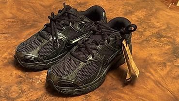 Мужские кроссовки, 43, Nike, Новый, цвет - Черный