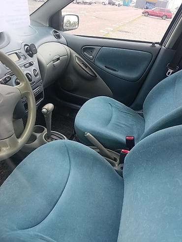 toyota yaris напрокат: Toyota Yaris: 2000 г., 1.3 л, Автомат, Бензин, Хэтчбэк — 5