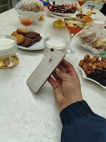 айфон 6 плюс с: IPhone 8 Plus, Б/у, Золотой, Защитное стекло, Чехол, Кабель, 100 % — 1