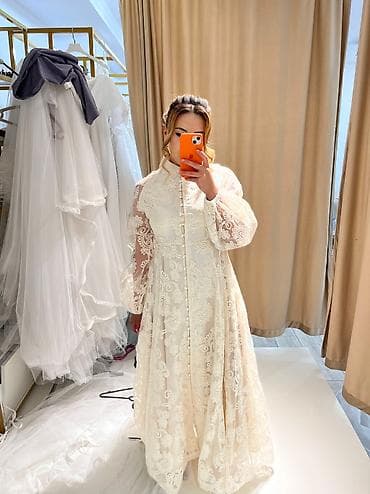 Вечернее платье, Длинная модель, С рукавами, M at lalafo.kg Вечернее платье, Длинная модель, С рукавами, M