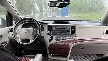 vw jetta: Toyota Sienna: 2012 г., 3.5 л, Автомат, Газ, Минивэн — 9