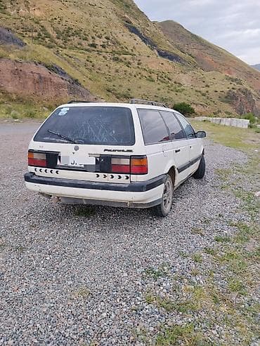 Унаа: Volkswagen Passat Variant: 1991 г., 1.8 л, Кол менен иштөөчү, Бензин, Универсал — 3