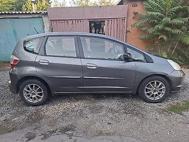fit 2012: Honda Fit: 2010 г., 1.5 л, Автомат, Бензин, Хэтчбэк — 2