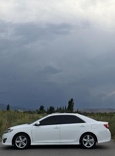 Toyota Camry: 2014 г., 2.5 л, Автомат, Бензин, Седан — 3
