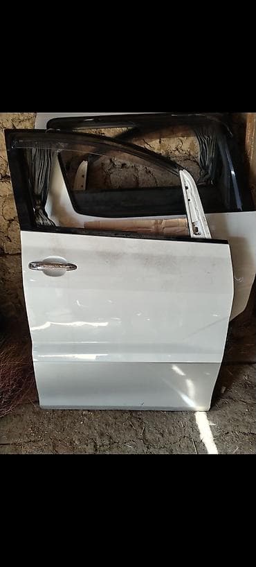 Дверь Задняя левая Toyota